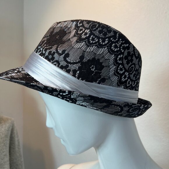 NWOT Modern Stylish Black Laced and Silver Classic Preppy Fedora Polyester - Picture 5 of 16